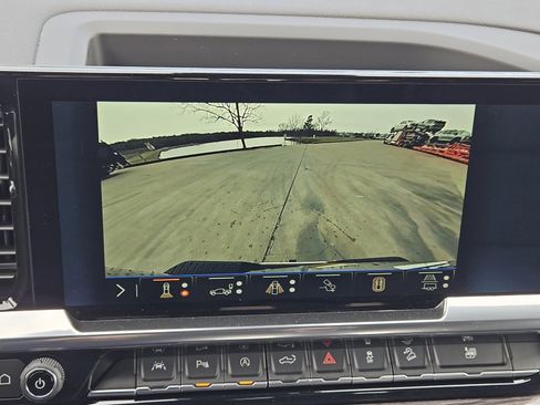 New 2026 Chevrolet Silverado 1500 LTZ w/ Z71 Off-Road Package AWD/4WD image 13