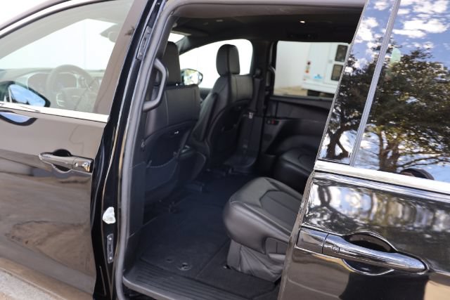 Used 2026 Chrysler Pacifica Select FWD image 20