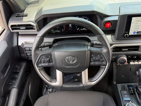 Used 2026 Toyota 4Runner TRD Off-Road AWD/4WD image 16