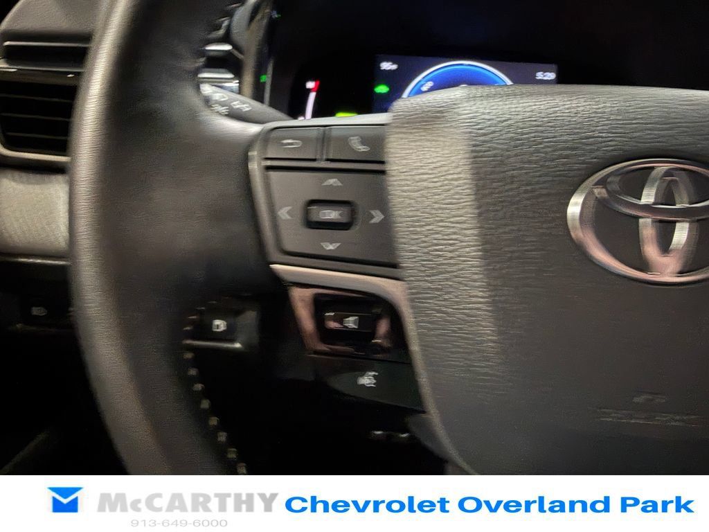 Used 2025 Toyota Camry SE w/ Multimedia Upgrade Package AWD/4WD image 14
