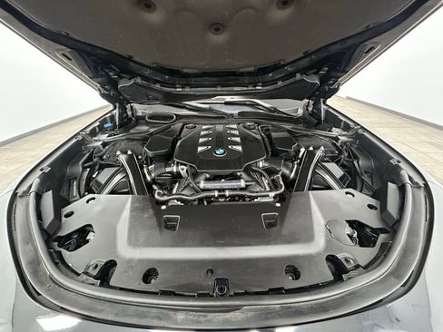 Used 2023 BMW 760i xDrive image 43