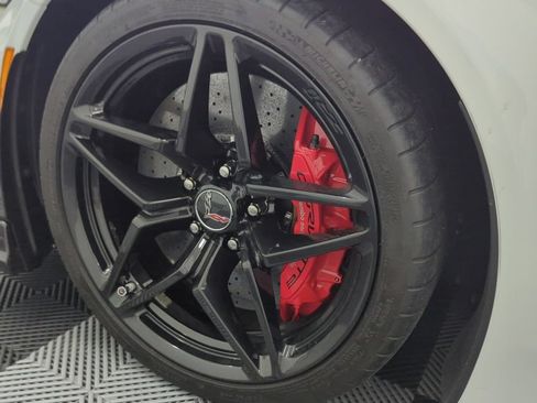 Used 2019 Chevrolet Corvette ZR1 RWD image 34