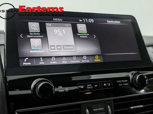 Used 2023 Nissan Armada SL w/ Midnight Edition Package image 31