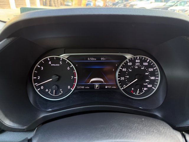 Used 2024 Nissan Sentra SV FWD image 16