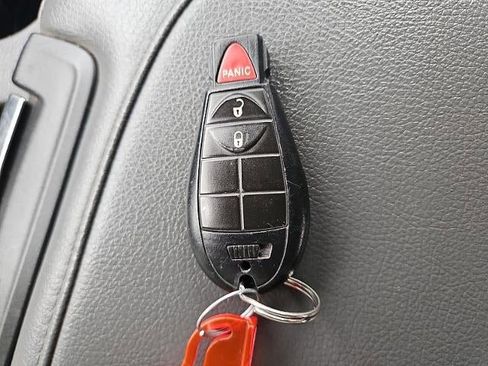 Used 2020 RAM 1500 Classic SLT image 30