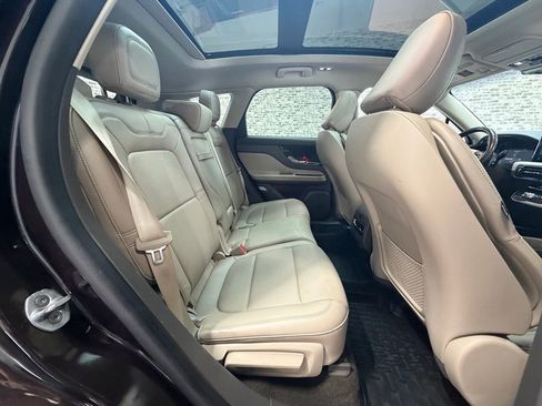 Used 2023 Lincoln Corsair Reserve w/ Equipment Group 202A image 11