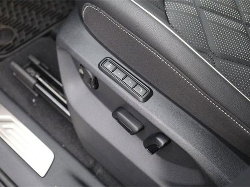 New 2026 Volkswagen Atlas SEL Premium R-Line image 11