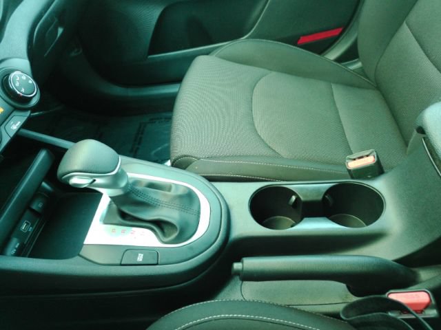 Used 2024 Kia Forte LXS w/ LXS Technology Package FWD image 38