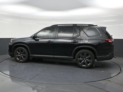 Used 2026 Honda Pilot Sport image 2
