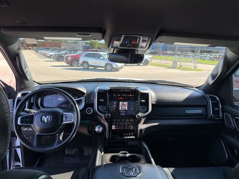 Used 2023 RAM 1500 Laramie AWD/4WD image 29