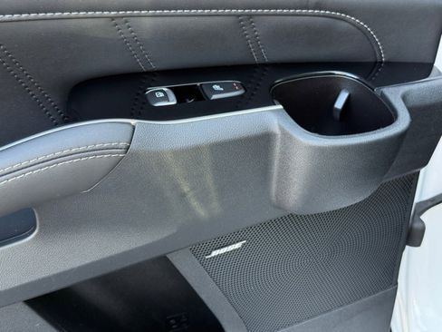 Used 2022 Kia Sorento SX Prestige image 40