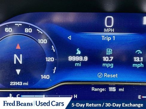 Used 2022 Chevrolet Suburban LT w/ LT Signature Plus Package image 13