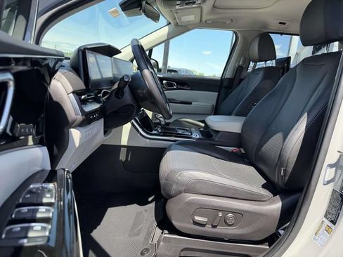 Used 2022 Kia Carnival SX Prestige FWD image 8
