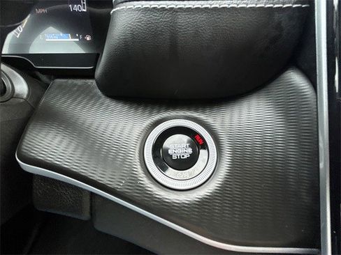 Used 2024 Jeep Grand Cherokee Altitude image 25