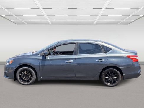 Used 2017 Nissan Sentra SV w/ Style Package FWD image 2