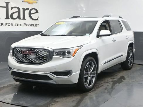 Used 2019 GMC Acadia Denali w/ Technology Package FWD image 34