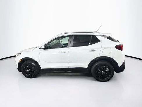 Used 2024 Buick Encore GX Sport Touring FWD image 4