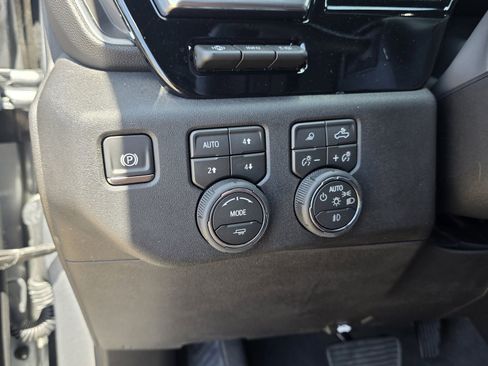 New 2026 Chevrolet Silverado 1500 High Country AWD/4WD image 19