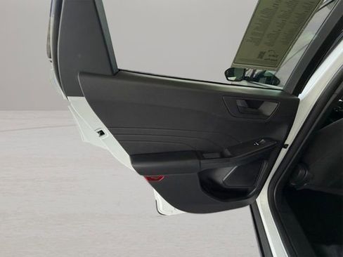 Used 2025 Ford Escape Active image 28