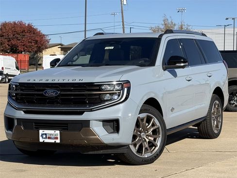 New 2025 Ford Expedition King Ranch image 25