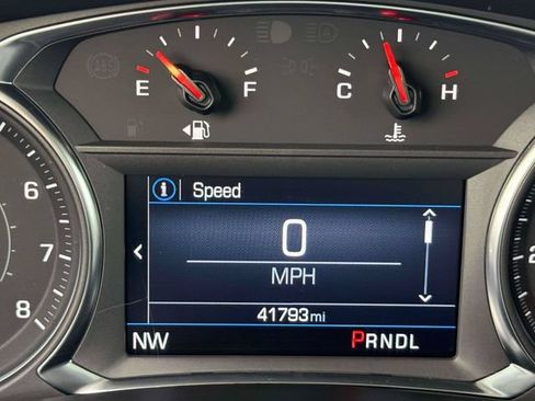 Used 2023 Chevrolet Equinox LS w/ LS Convenience Package FWD image 24