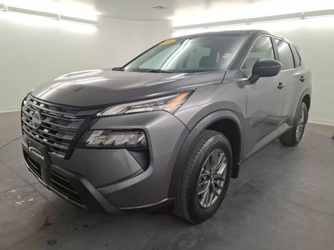 Used 2026 Nissan Rogue S FWD image 4