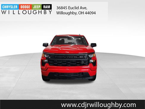 Used 2024 Chevrolet Silverado 1500 Custom AWD/4WD image 2