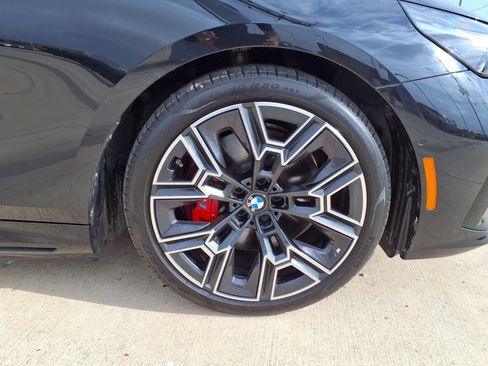 Used 2026 BMW 550e xDrive w/ Executive Package AWD/4WD image 9