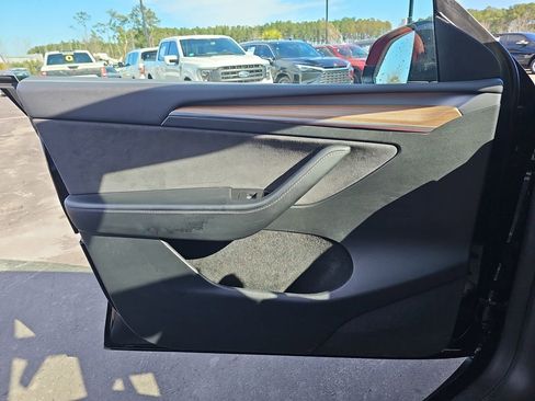 Used 2022 Tesla Model Y Performance image 32