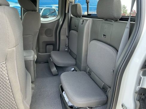 Used 2021 Nissan Frontier SV image 8