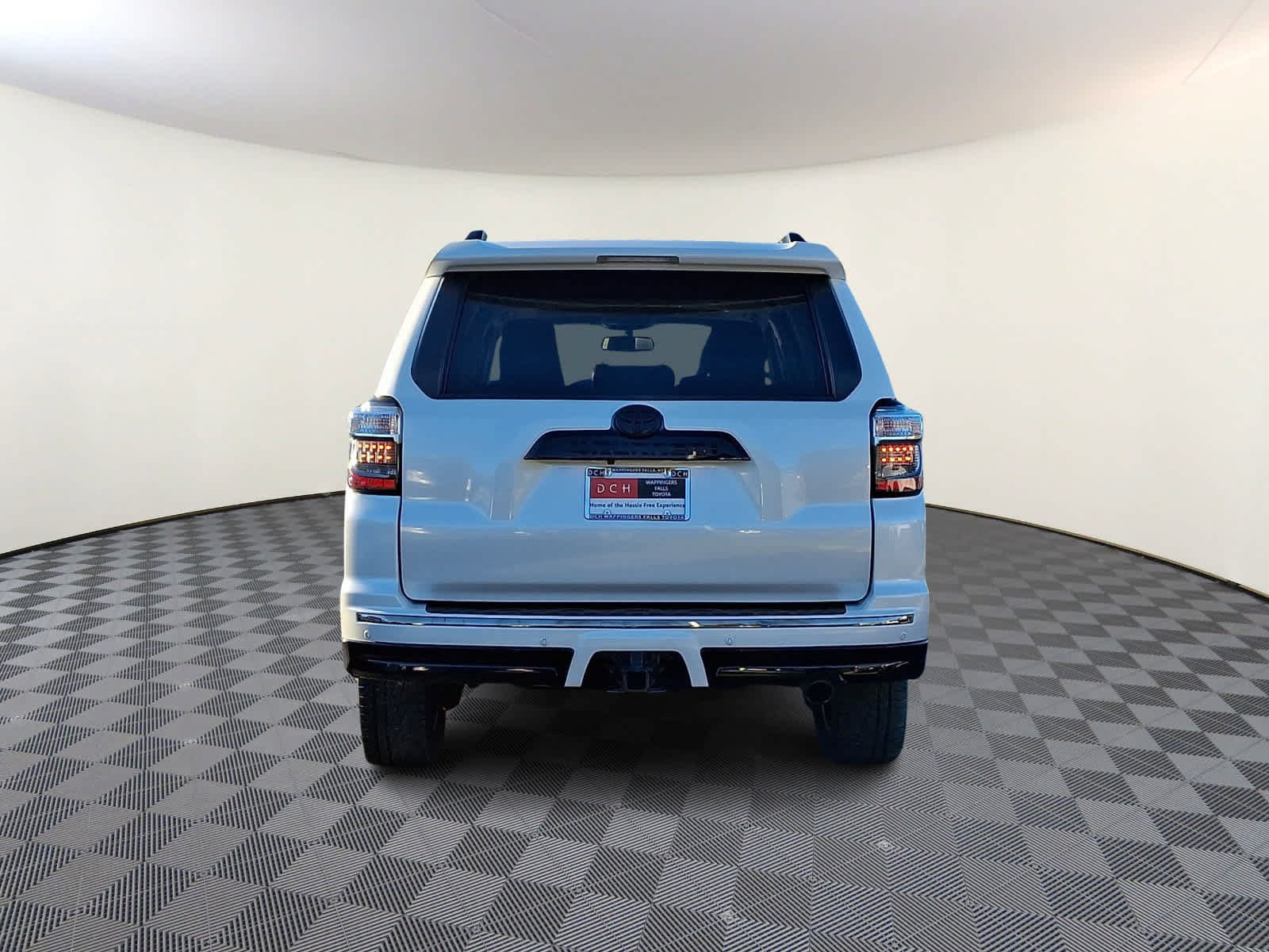 Used 2019 Toyota 4Runner Limited AWD/4WD image 6
