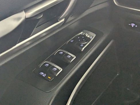 Used 2025 Kia Telluride S FWD image 15