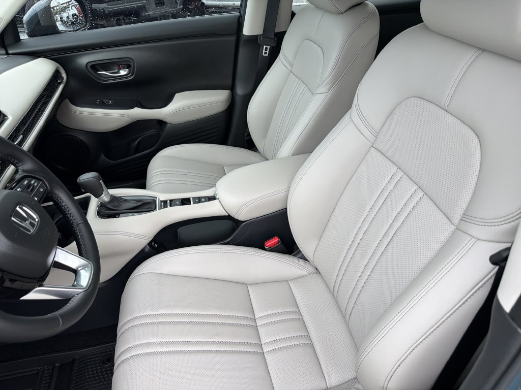 Used 2027 Honda HR-V EX-L image 19