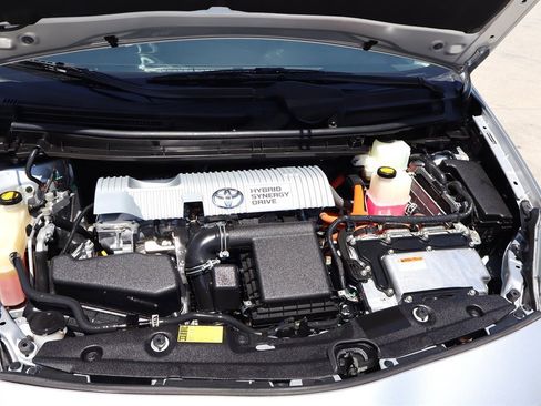 Used 2012 Toyota Prius Three image 35