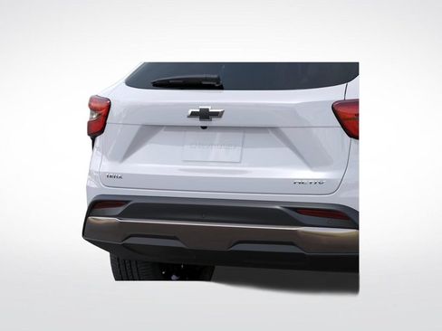 New 2026 Chevrolet Trax ACTIV w/ Driver Confidence Package FWD image 14