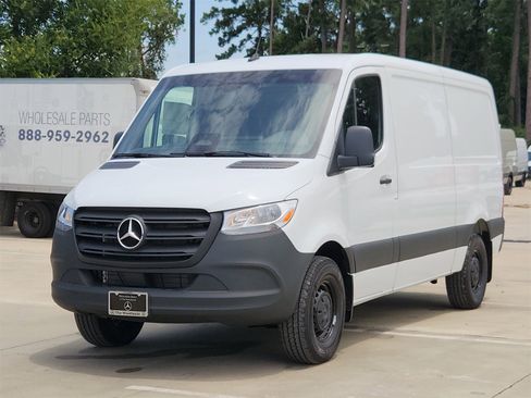 New 2025 Mercedes-Benz Sprinter 2500 image 2