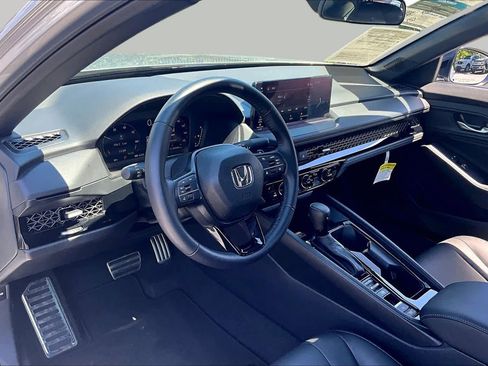 Used 2025 Honda Accord Sport image 18