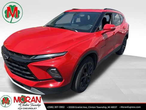 Used 2024 Chevrolet Blazer LT w/ LPO, Black Grille Bar Package FWD image 1