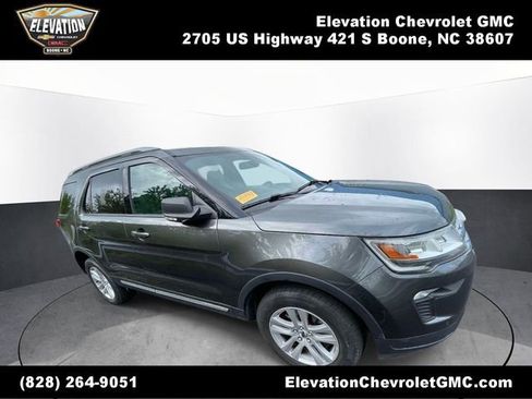 Used 2019 Ford Explorer XLT w/ Equipment Group 202A AWD/4WD image 1