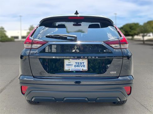 New 2025 Mitsubishi Eclipse Cross LE image 6