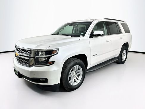 Used 2017 Chevrolet Tahoe LT w/ Luxury Package AWD/4WD image 3