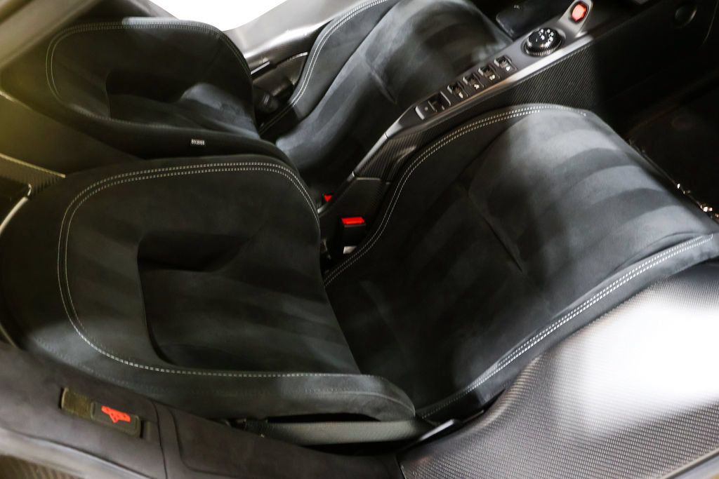 Used 2020 Ford GT Carbon Series RWD image 55