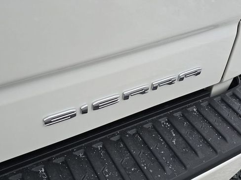 Used 2025 GMC Sierra 1500 Denali Ultimate image 33