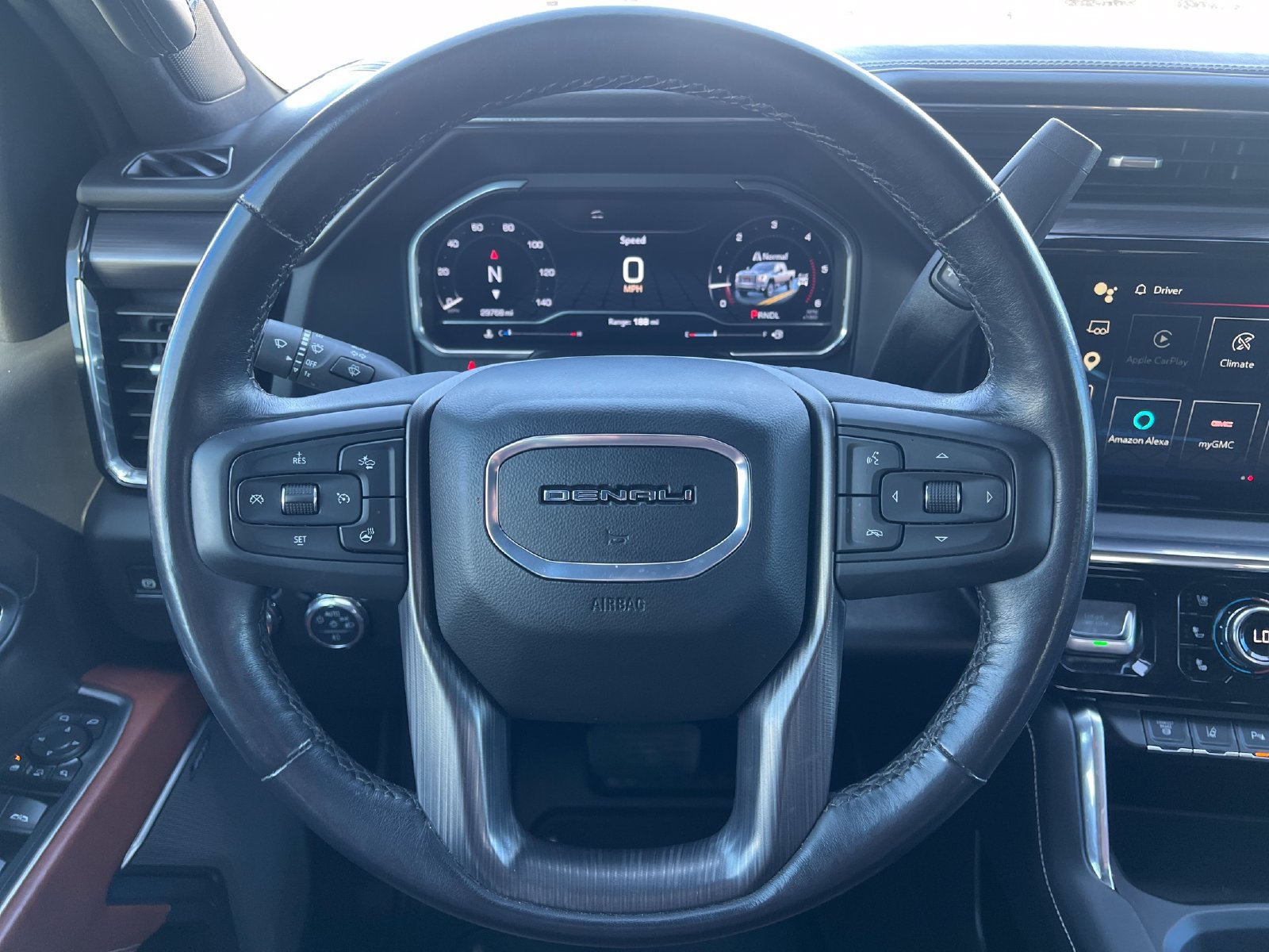Used 2024 GMC Sierra 2500 Denali Ultimate w/ Max Trailering Package AWD/4WD image 12