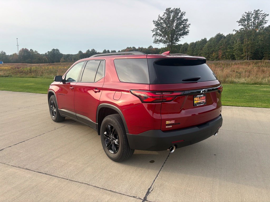 Used 2024 Chevrolet Traverse LT FWD image 4
