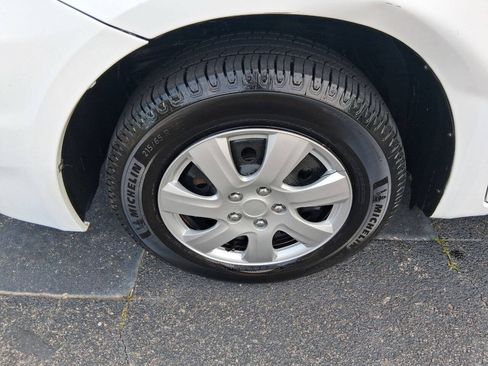 Used 2006 Toyota Sienna CE FWD image 9