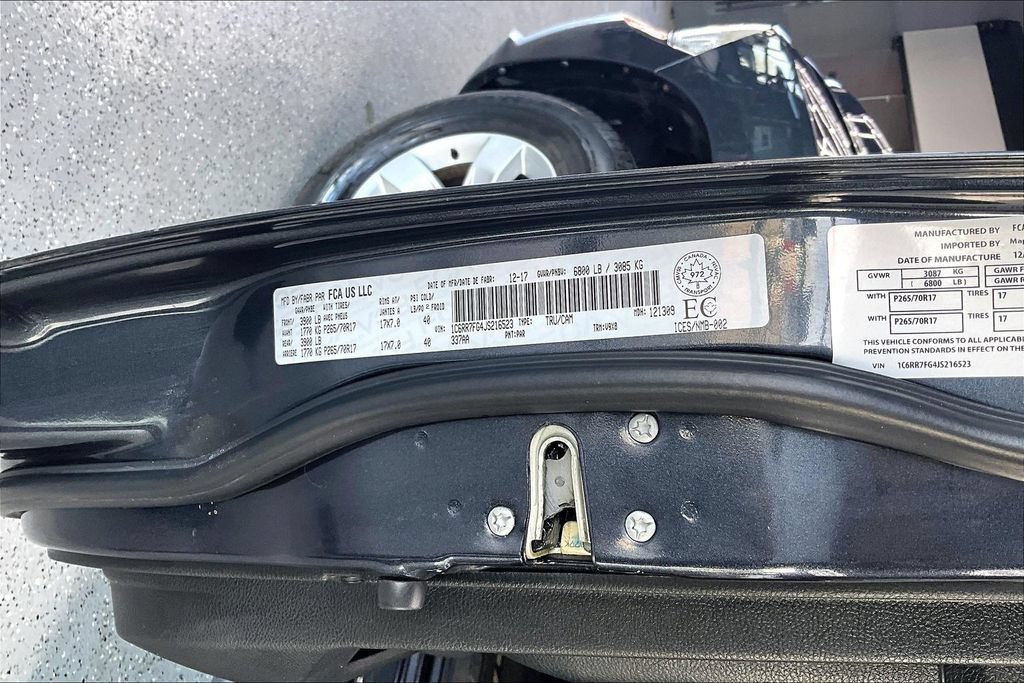 Used 2018 RAM 1500 Express AWD/4WD image 17