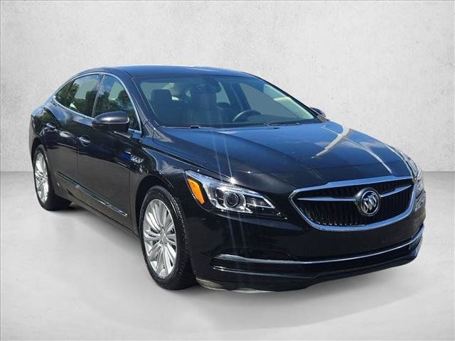 Used 2018 Buick LaCrosse Essence FWD image 3