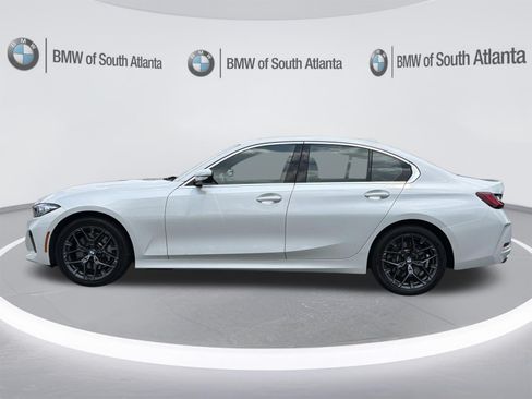 Used 2025 BMW 330i Sedan w/ Convenience Package RWD image 23