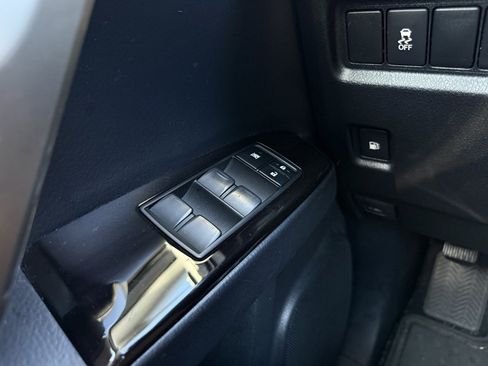 Used 2018 Lexus GX 460 w/ Navigation Package image 11